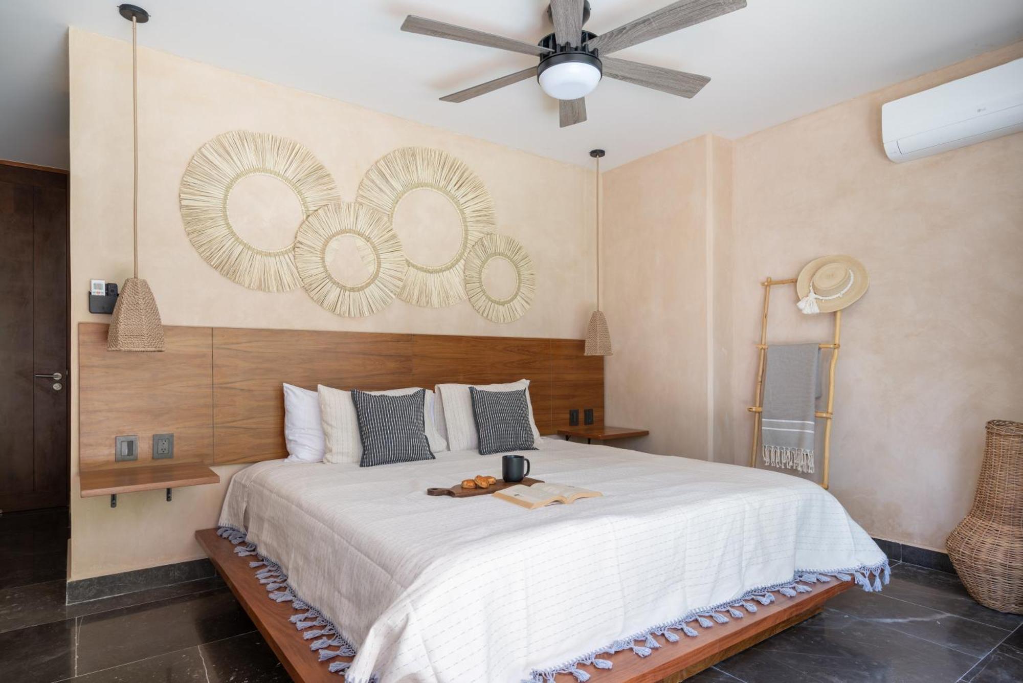Luxury Oversized Terrace And Private Pool Appartement