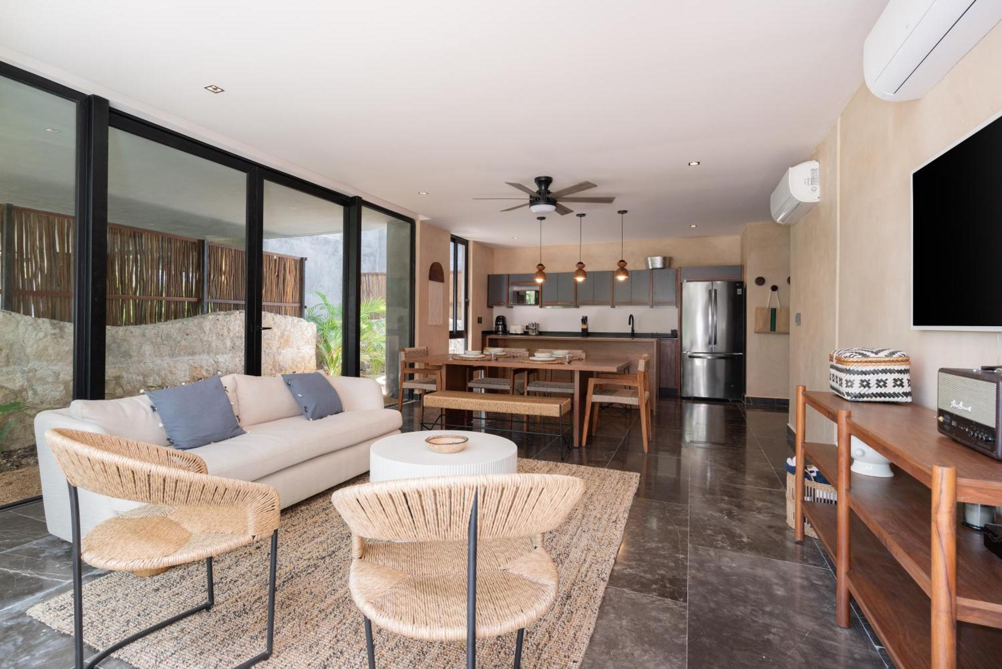 Luxury Oversized Terrace And Private Pool Appartement